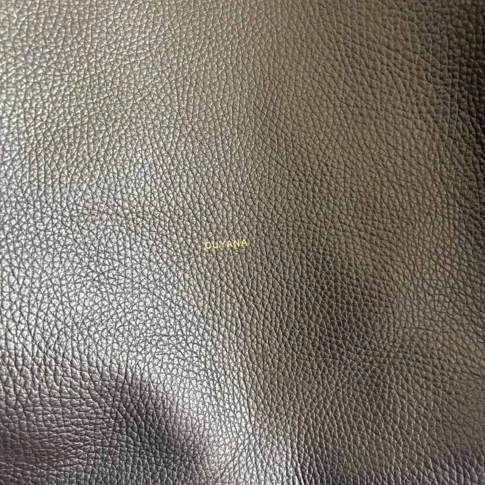 Cuyana Black Pebbled Leather Tote - Picture 2 of 10